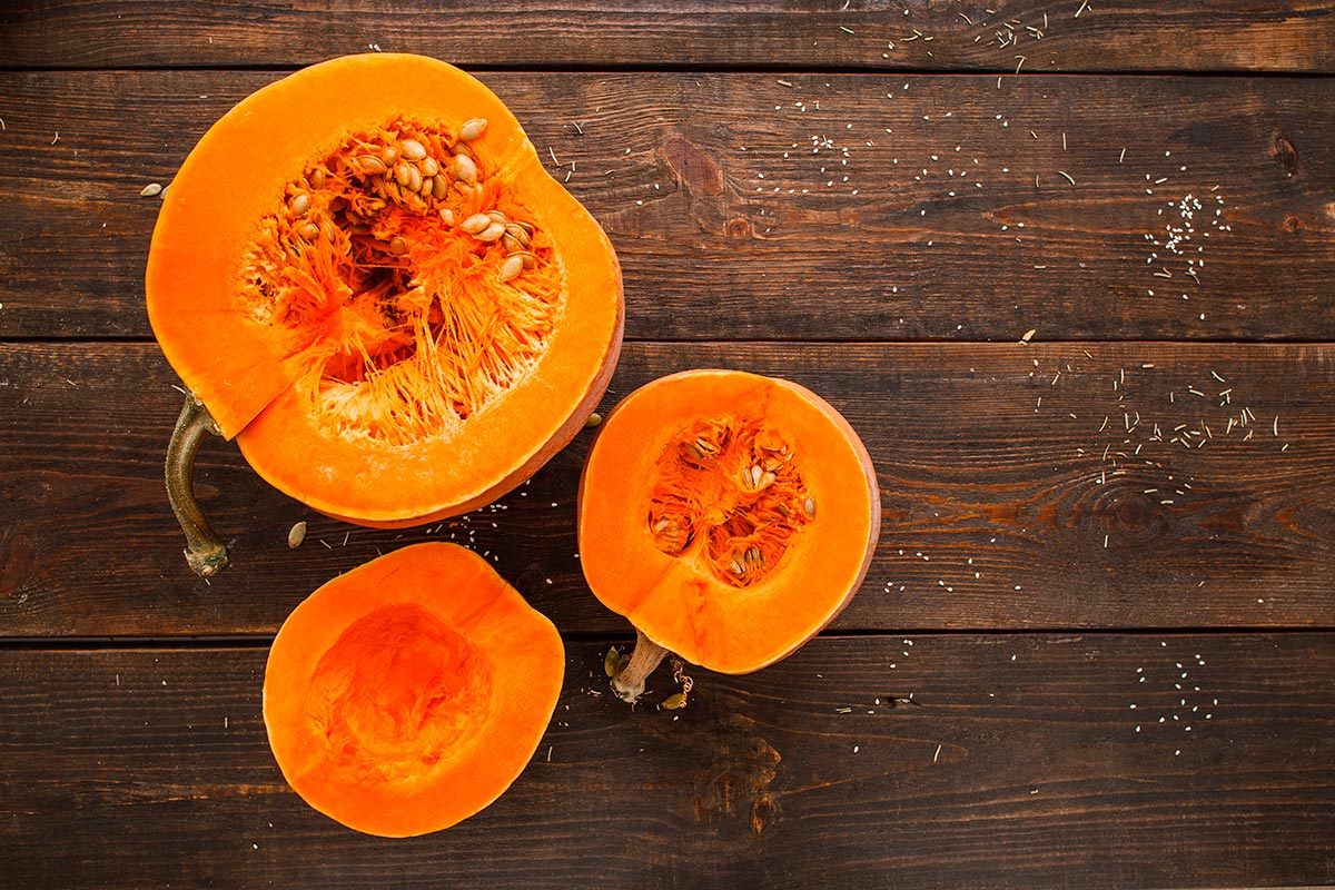 Imagem: A abóbora é um legume muito versátil para o preparo de várias receitas. Foto: Shutterstock/Golubovystock.