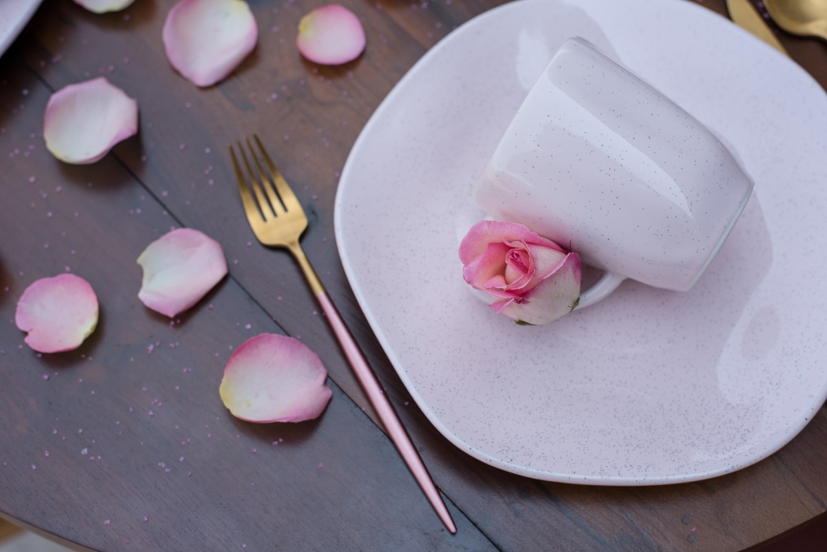 Foto: Detalhe da louça Ryo Pink Sand. Da praia direto para sua mesa! Foto: Karla Rudnick.