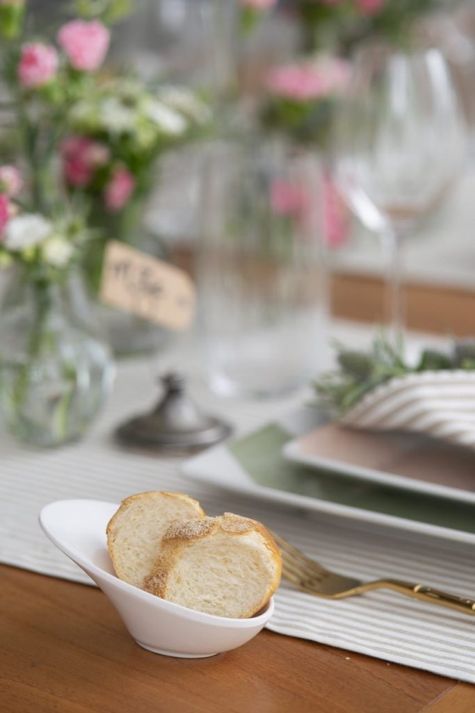 Detalhe da mesa de almoço do Dia das Mães.